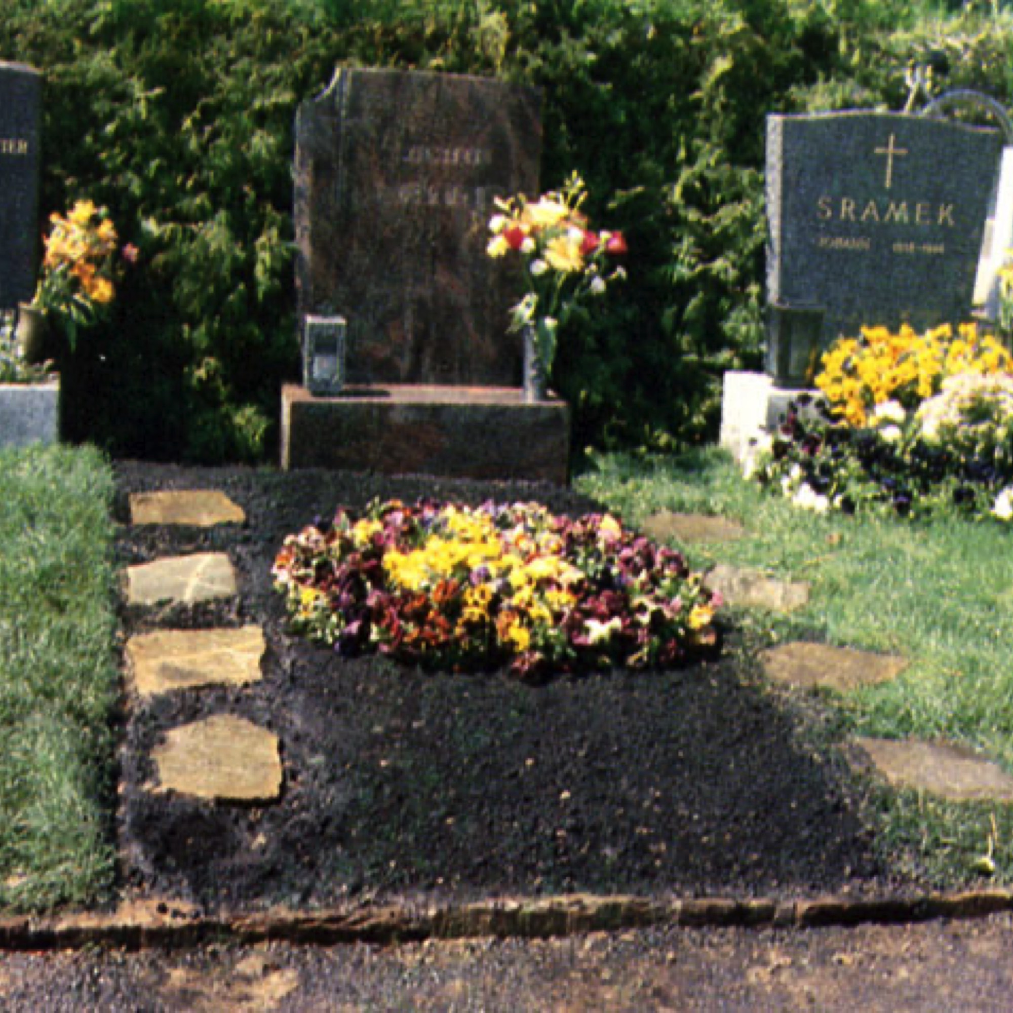 Provisorische Grabgestaltung Friedhofsgärtnerei Provasnek Graz